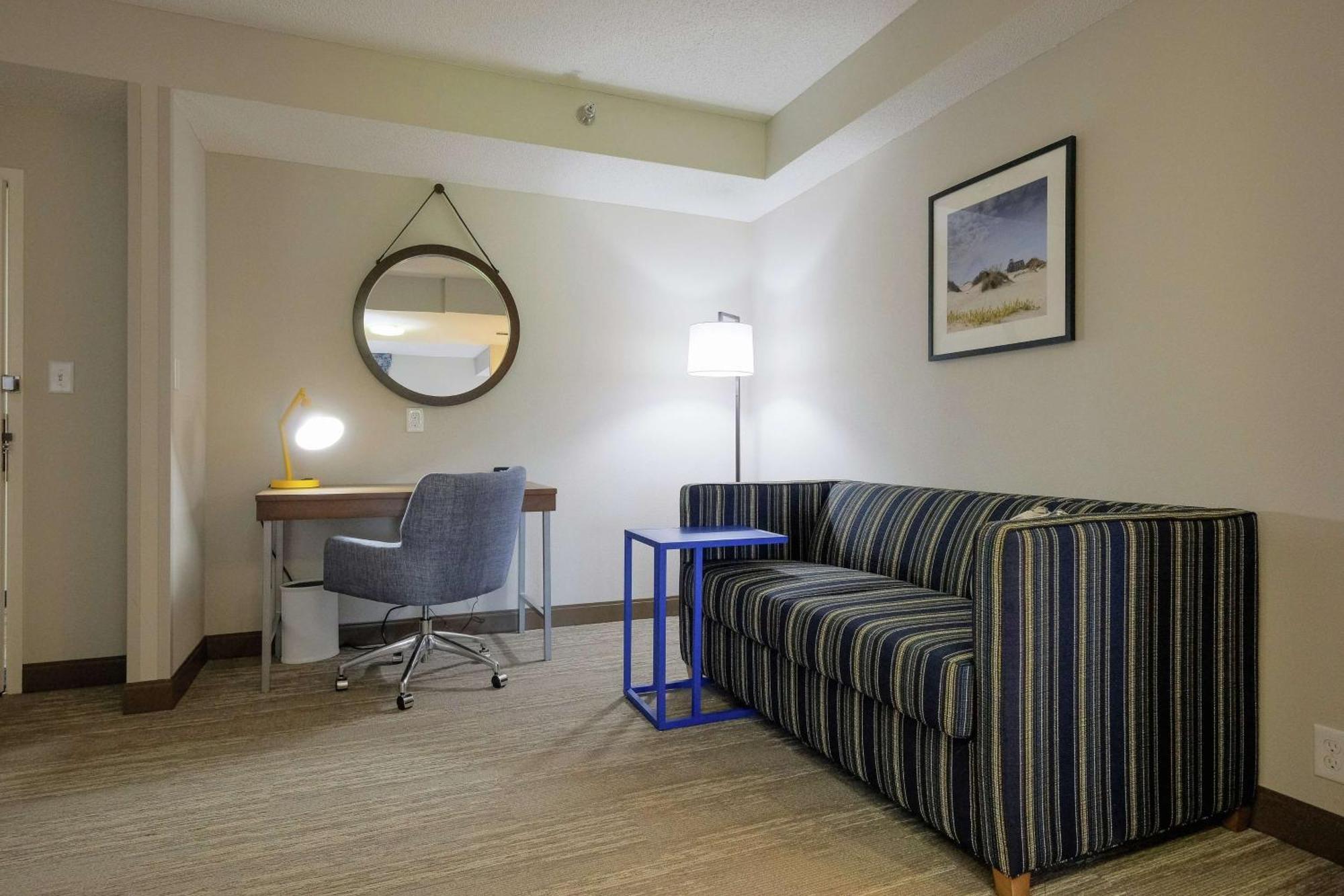 Hotel Hampton 3*
